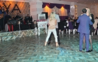 MESLEKTAŞLAR BAĞIŞ GECESİNDE BULUŞTU