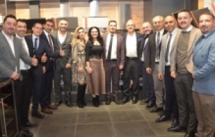 ESANKA DAVETLİLERİ HEDİYEYE BOĞDU