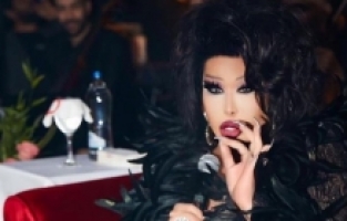 TUVALET KAPILARINDAKİ MİZAH ŞOV, DİVA'YI KIZDIRDI