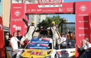 ODUNPAZARI ESOK RALLİSİ'NDE HEYECAN SONA ERDİ