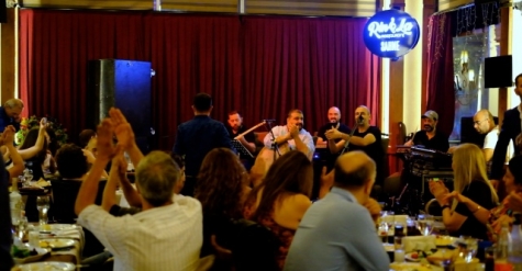 TÜRKÜSEVERLERE MÜZİK ZİYAFETİ