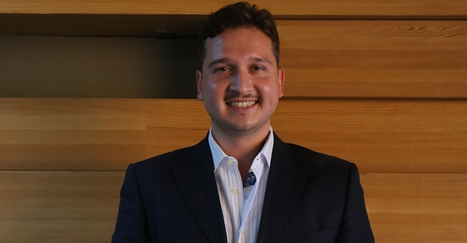 Bağımsız Küratör "DEHA ÇUN"